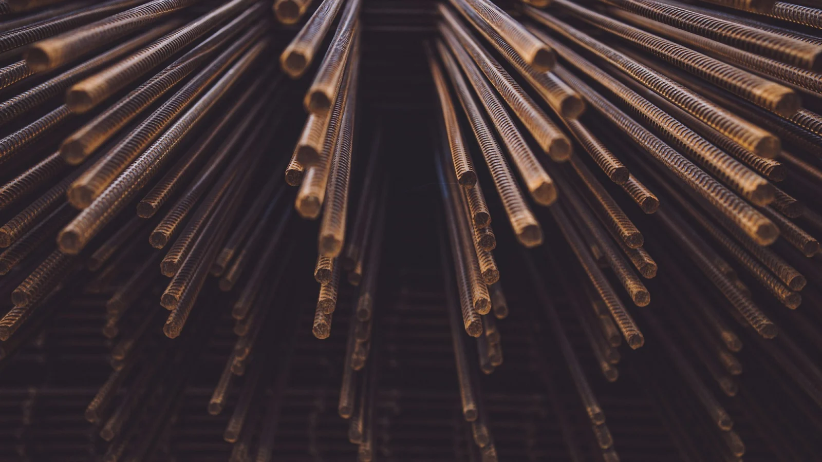 A close up of a bunch of metal rods
